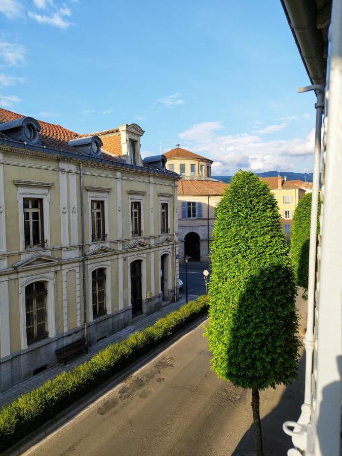 Ferienhaus Chaleureuse Maison De A Cote De La Mairie Ronde