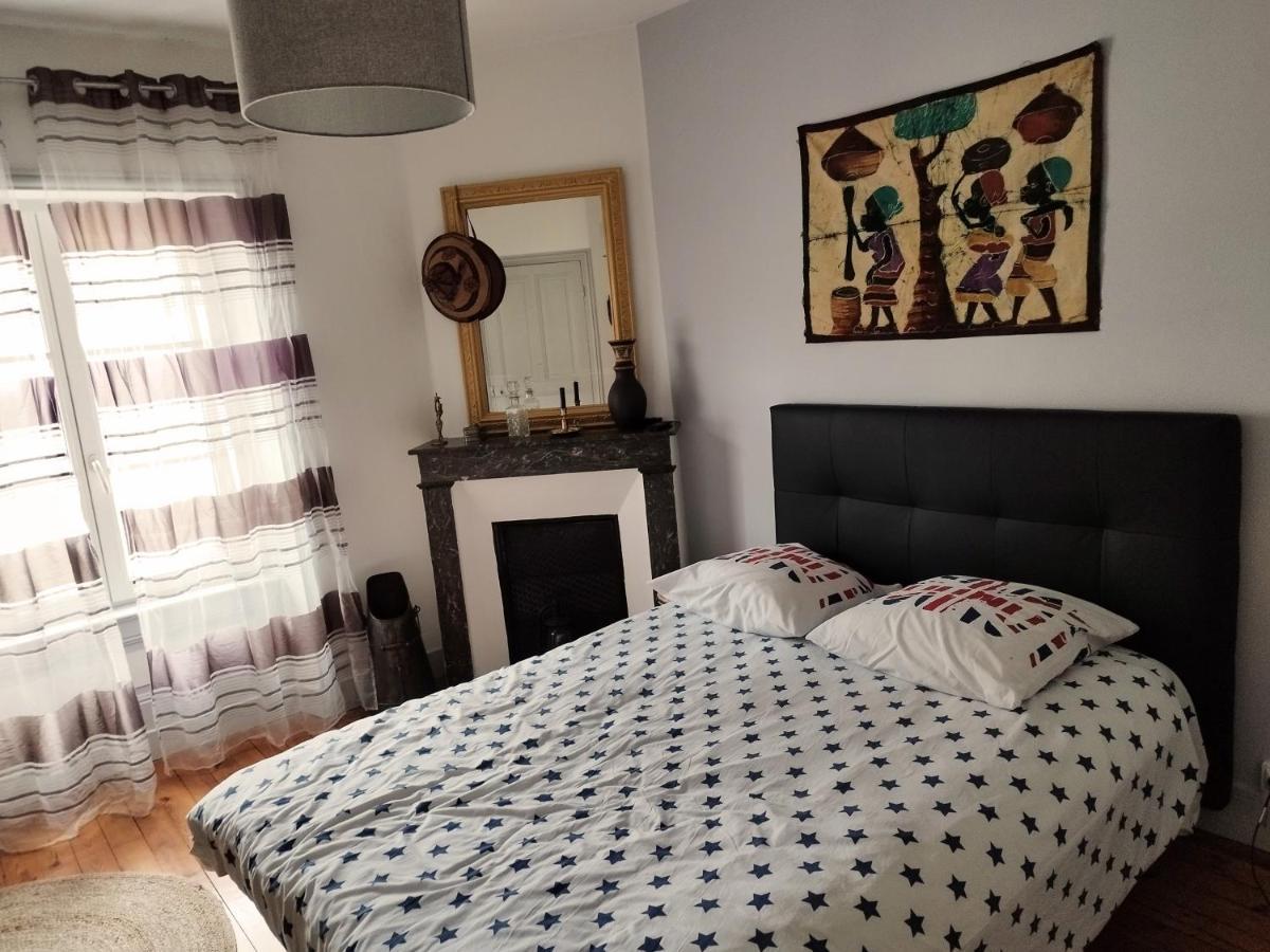 Chaleureuse Maison De à Côté De La Mairie Ronde Сasa de vacaciones Ambert