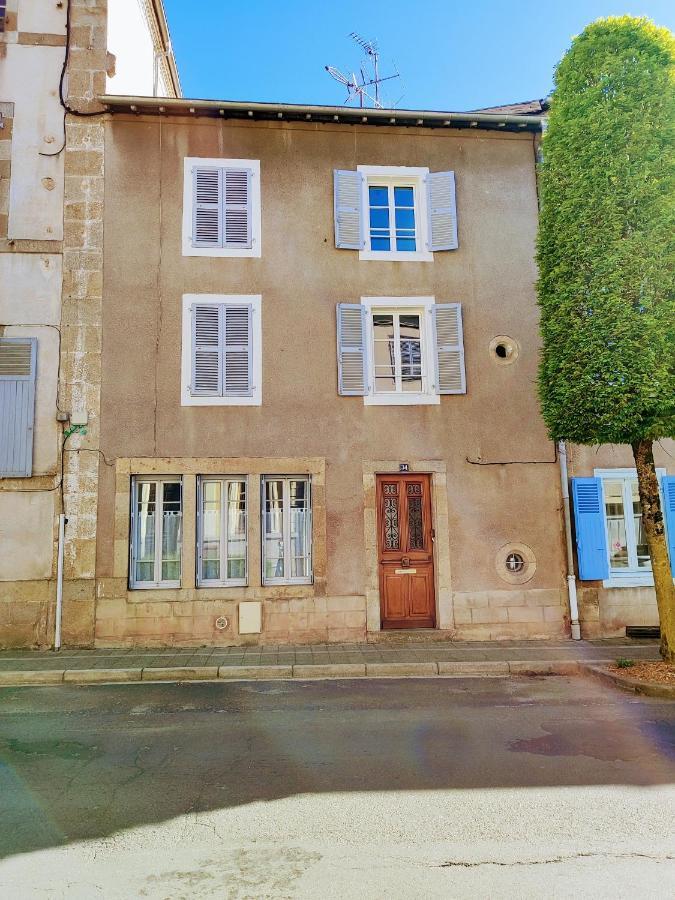 Ferienhaus Chaleureuse Maison De A Cote De La Mairie Ronde Ambert
